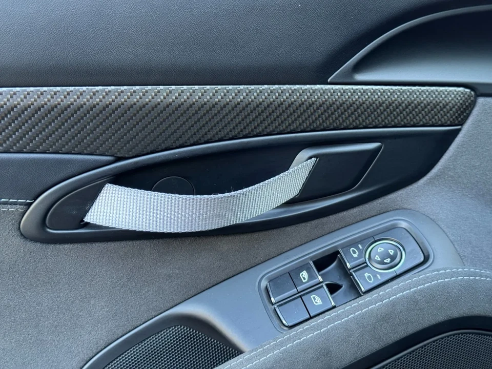 2025 Porsche 718 Cayman - Image 17 of 31