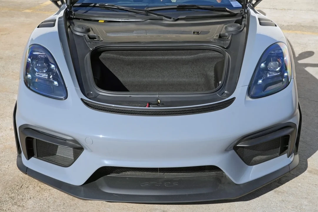 2025 Porsche 718 Cayman - Image 9 of 31