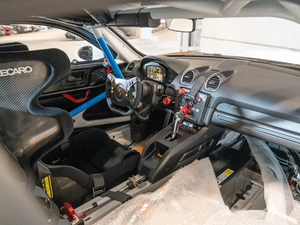 1995 Porsche 718 Cayman GT4 RS Clubsport - Image 26 of 27