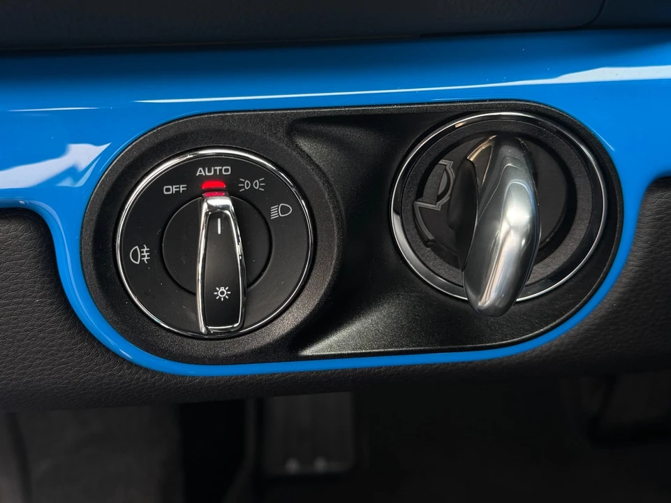 2025 Porsche 718 Cayman - Image 16 of 21