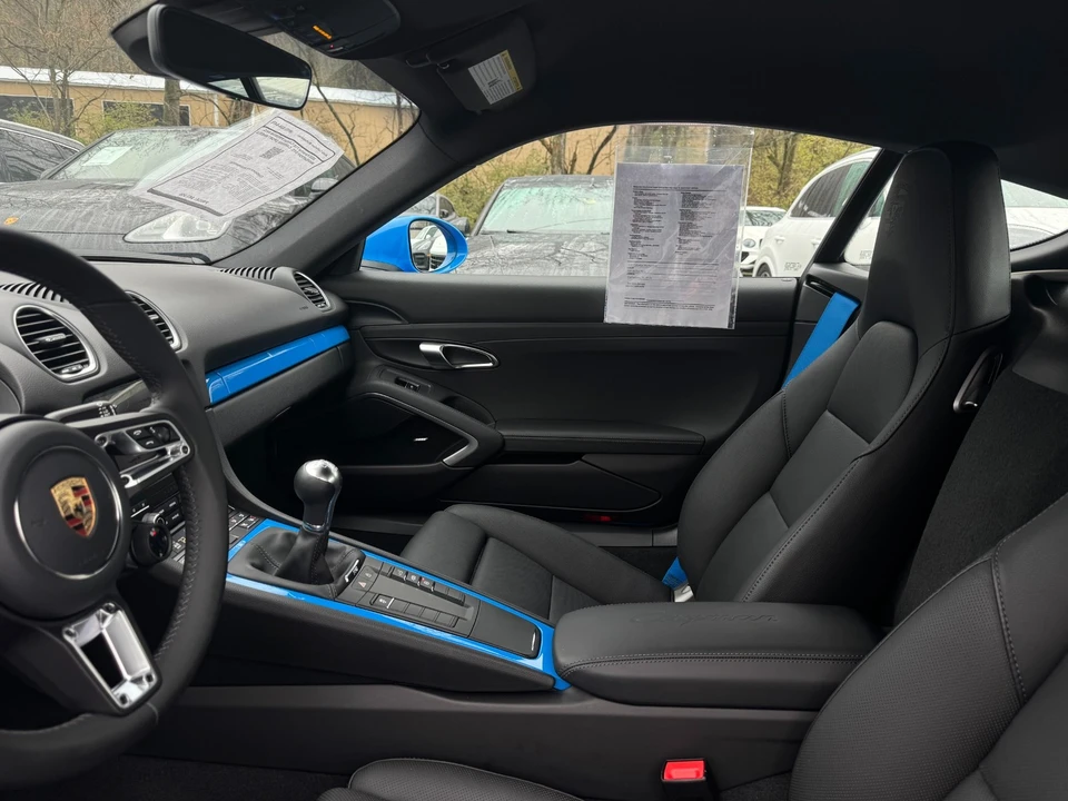2025 Porsche 718 Cayman - Image 19 of 21