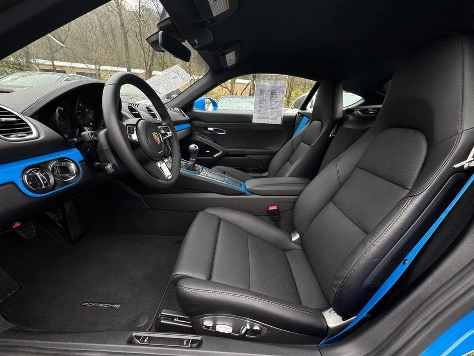 2025 Porsche 718 Cayman - Image 9 of 21