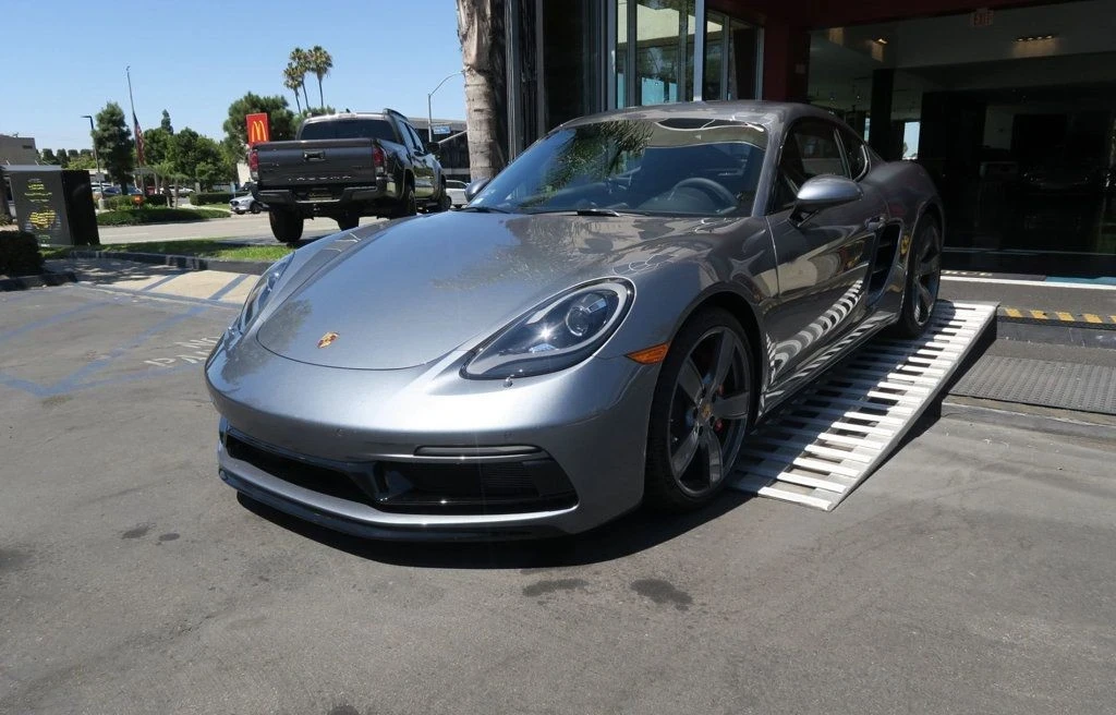 2025 Porsche 718 Cayman S - Image 2 of 21
