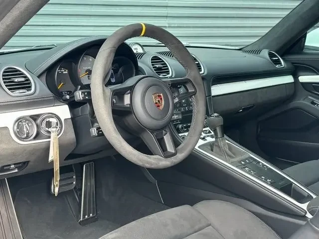 2025 Porsche 718 Boxster Spyder RS - Image 4 of 9
