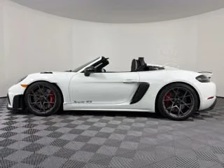 2025 Porsche - Image 9 of 31