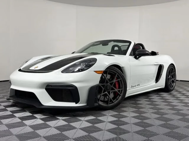 2025 Porsche - Image 2 of 31