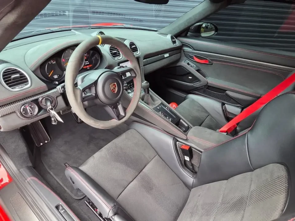 2025 Porsche - Image 31 of 31