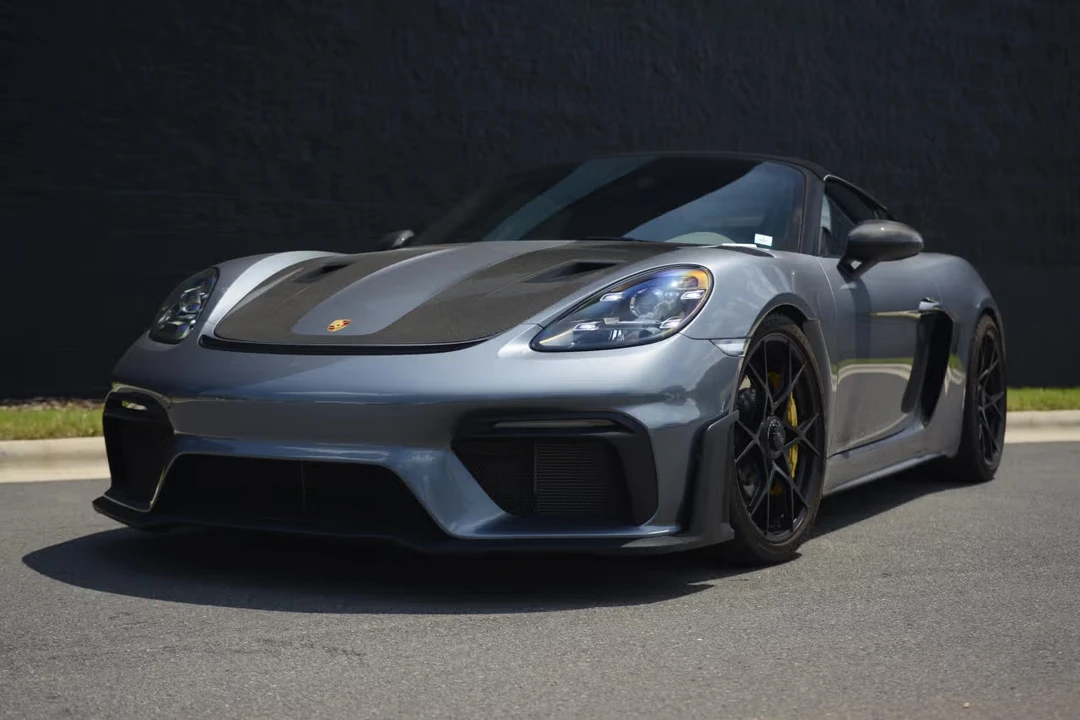 2025 Porsche - Image 4 of 31