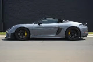 2025 Porsche - Image 9 of 31