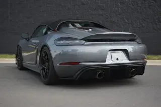 2025 Porsche - Image 29 of 31