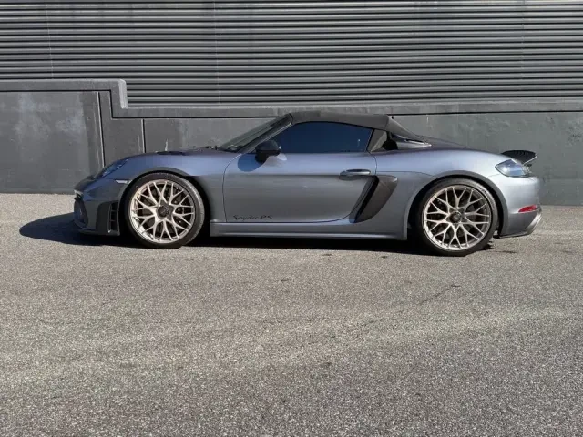 2025 Porsche 718 Boxster Spyder RS - Image 14 of 31