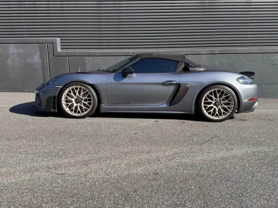 2025 Porsche 718 Boxster Spyder RS - Image 15 of 31