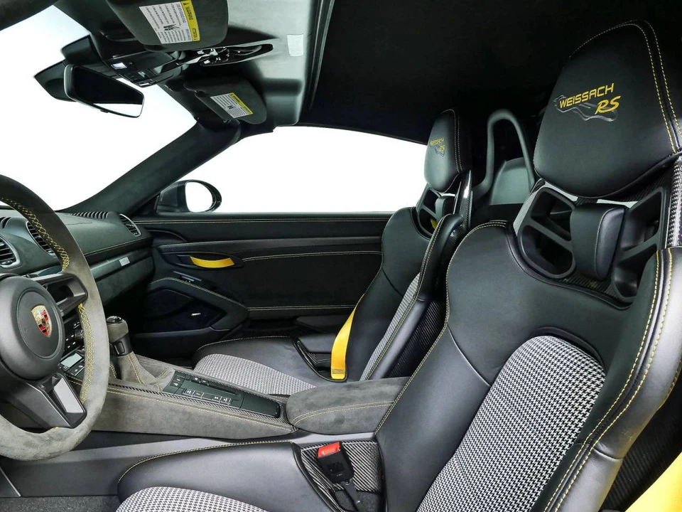 2025 Porsche - Image 5 of 5