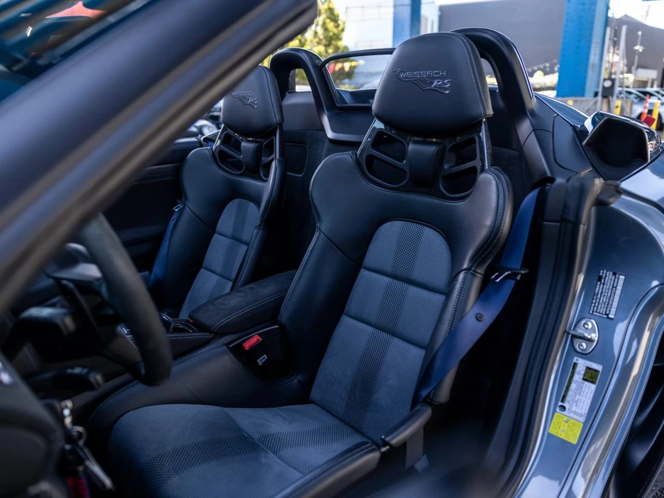 2025 Porsche - Image 5 of 5