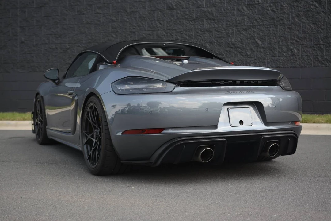 2025 Porsche - Image 4 of 5