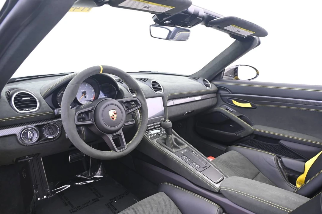 2025 Porsche 718 Boxster Spyder RS - Image 4 of 5