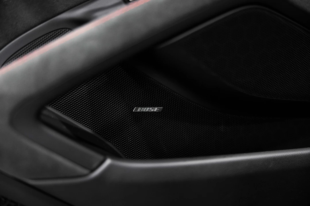 2025 Porsche - Image 11 of 31