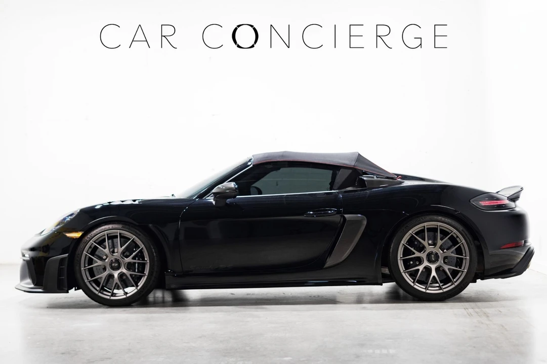 2025 Porsche - Image 9 of 31