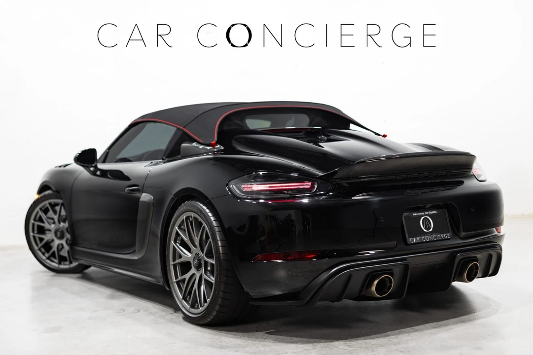 2025 Porsche - Image 8 of 31