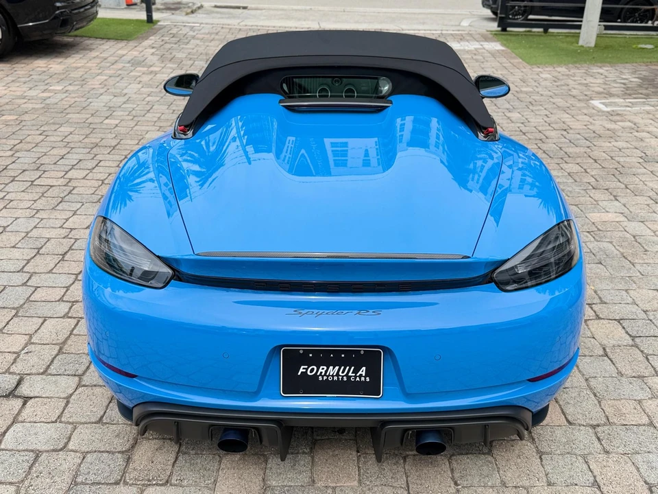 2025 Porsche - Image 17 of 31