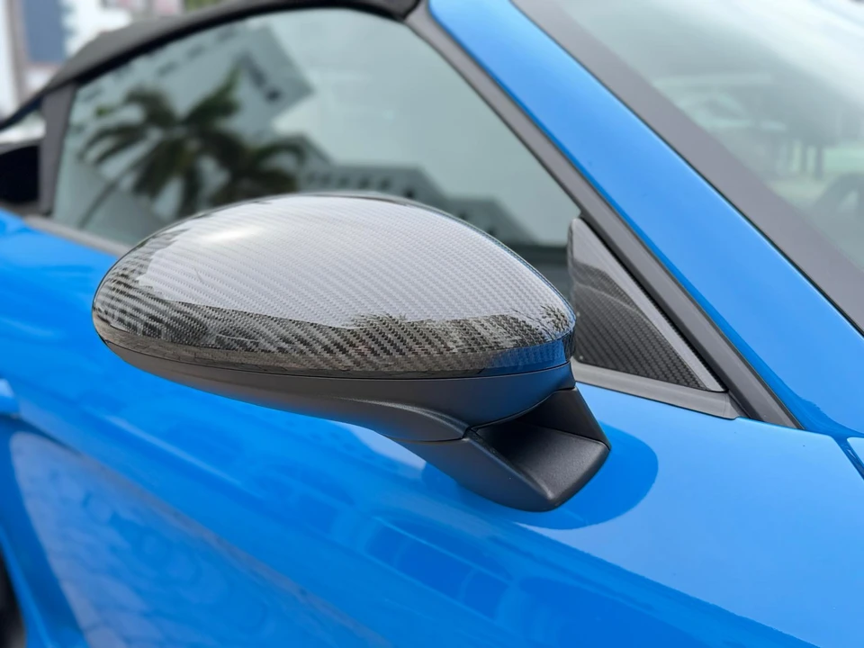 2025 Porsche - Image 11 of 31