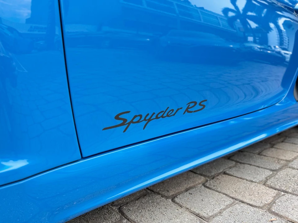 2025 Porsche - Image 30 of 31