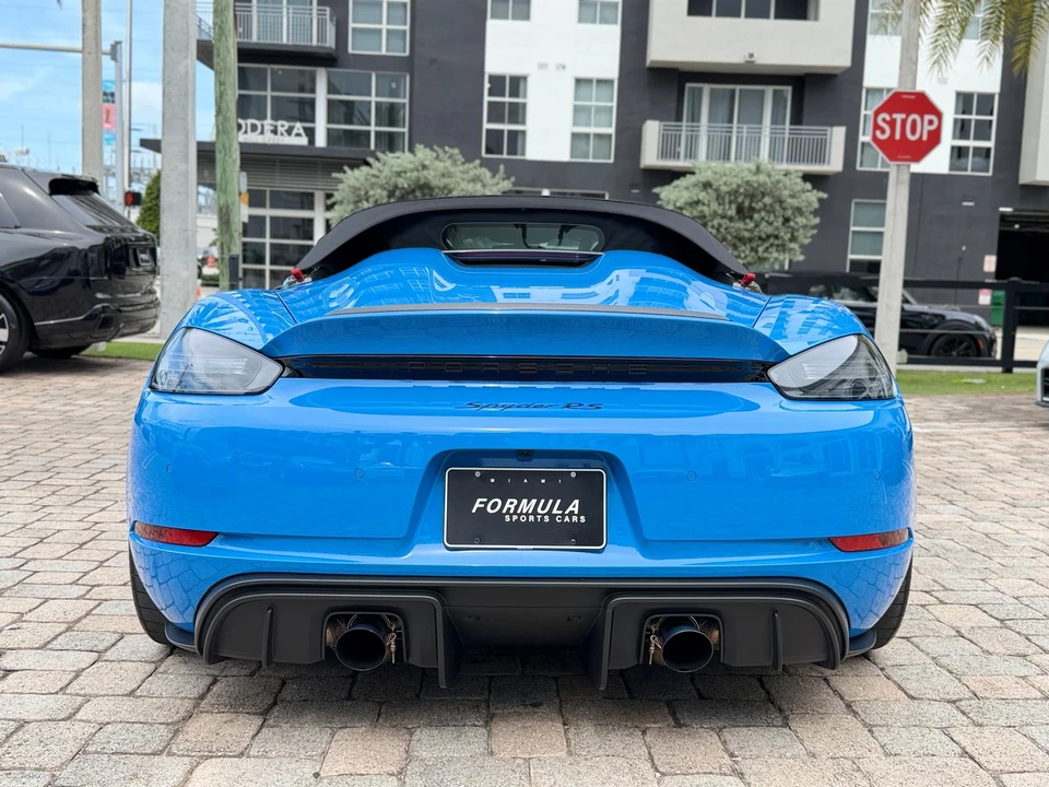 2025 Porsche - Image 21 of 31