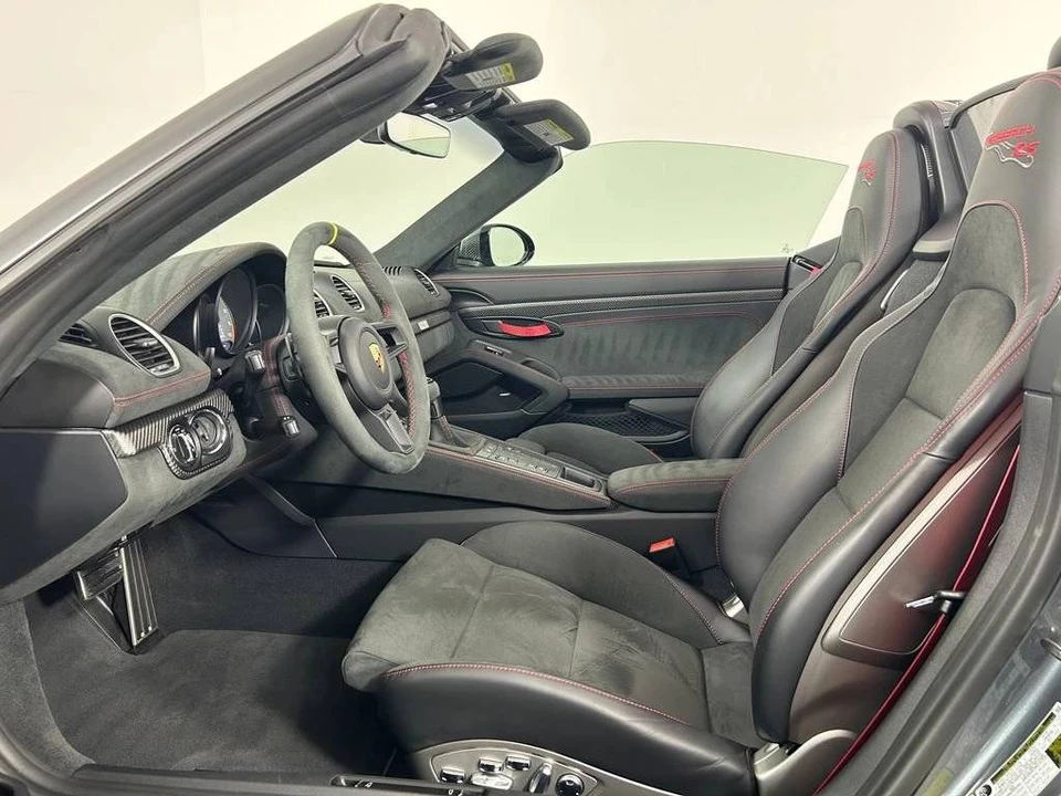 2025 Porsche 718 Boxster Spyder RS - Image 4 of 5