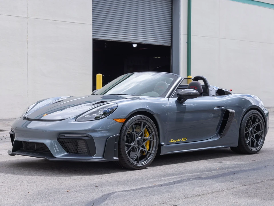 2025 Porsche 718 Boxster Spyder RS - Image 4 of 31