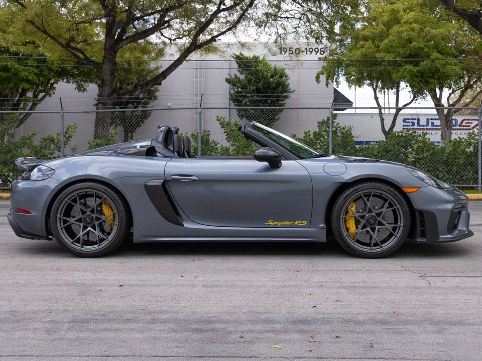 2025 Porsche 718 Boxster Spyder RS - Image 10 of 31