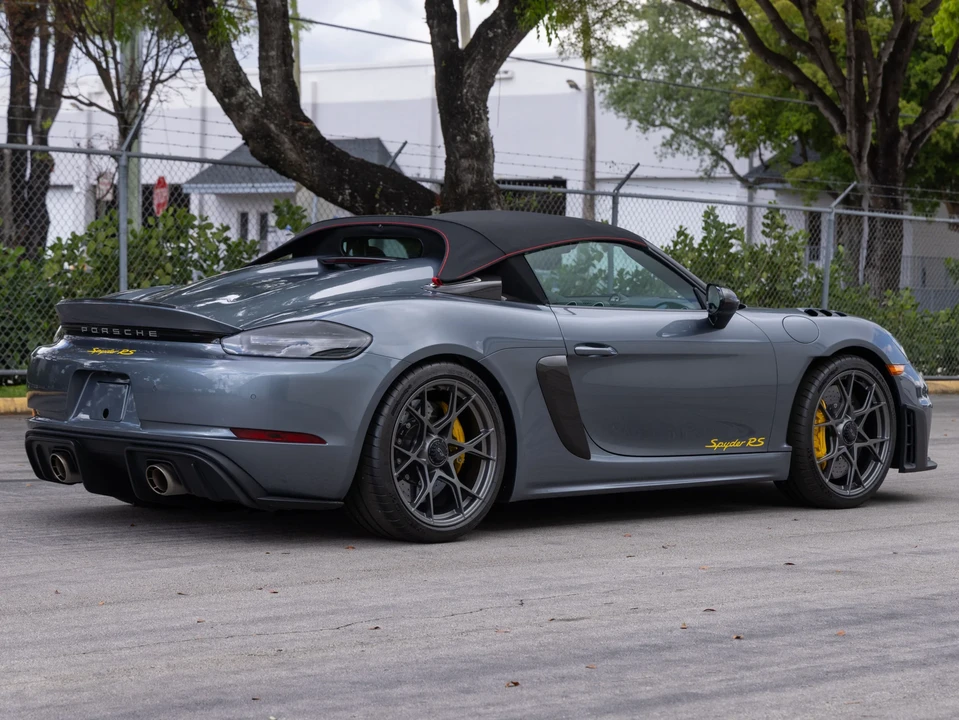 2025 Porsche 718 Boxster Spyder RS - Image 18 of 31