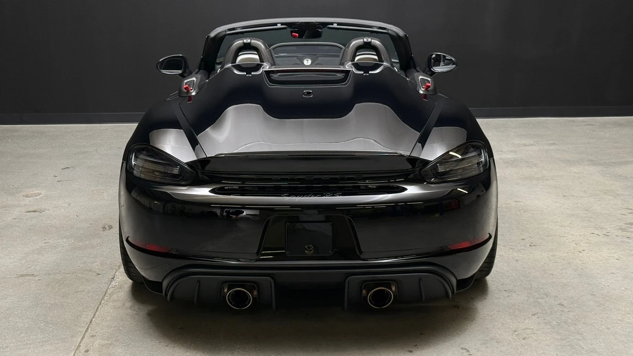 2025 Porsche - Image 7 of 16