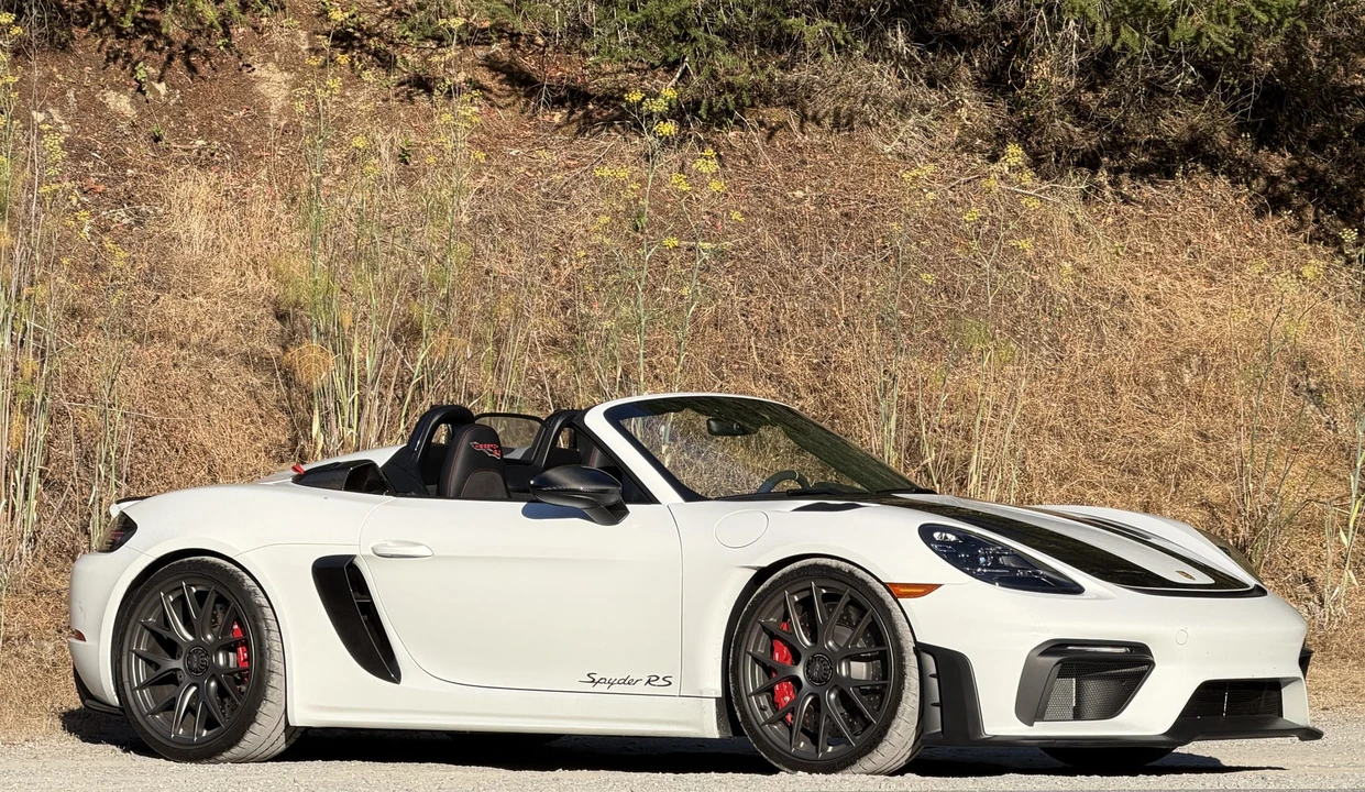 2025 Porsche 718 Boxster Spyder RS - Image 7 of 31