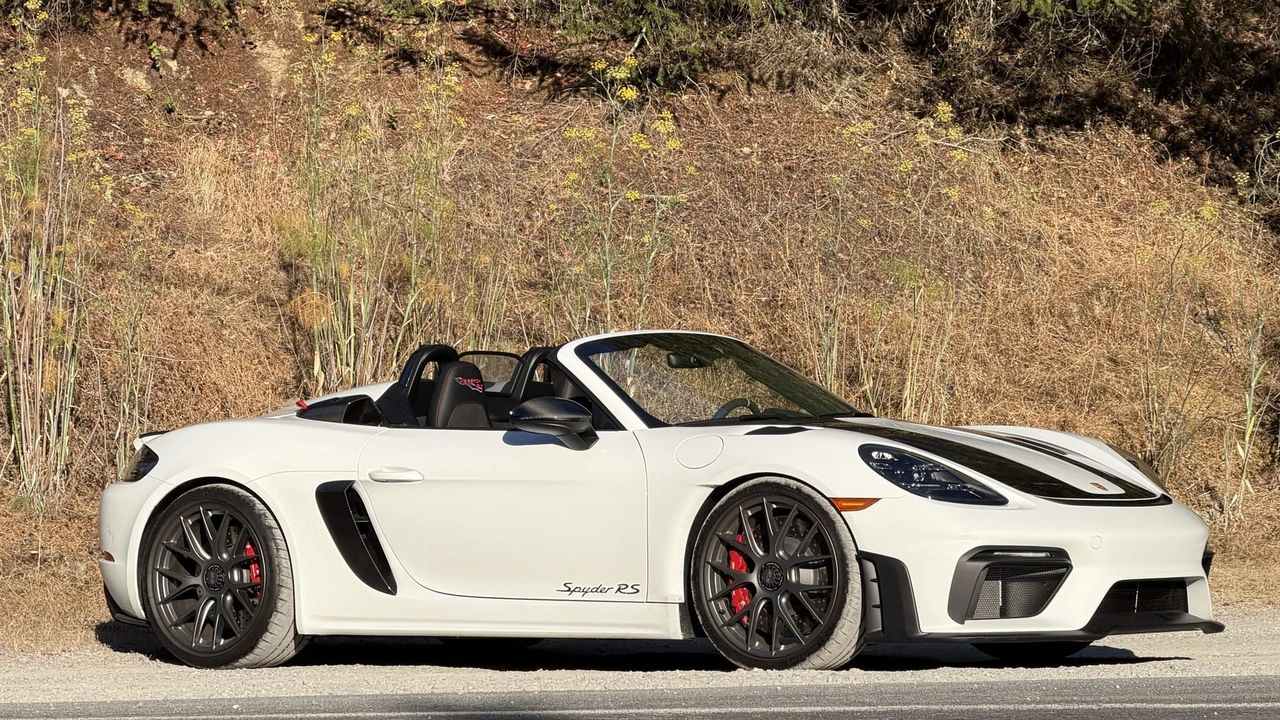2025 Porsche 718 Boxster Spyder RS - Image 6 of 31
