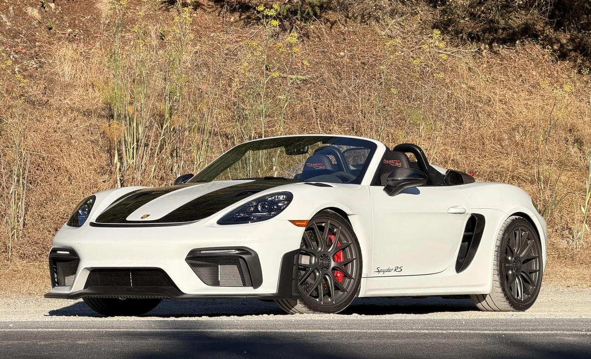2025 Porsche 718 Boxster Spyder RS - Image 2 of 31