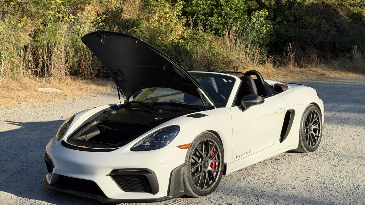 2025 Porsche 718 Boxster Spyder RS - Image 19 of 31