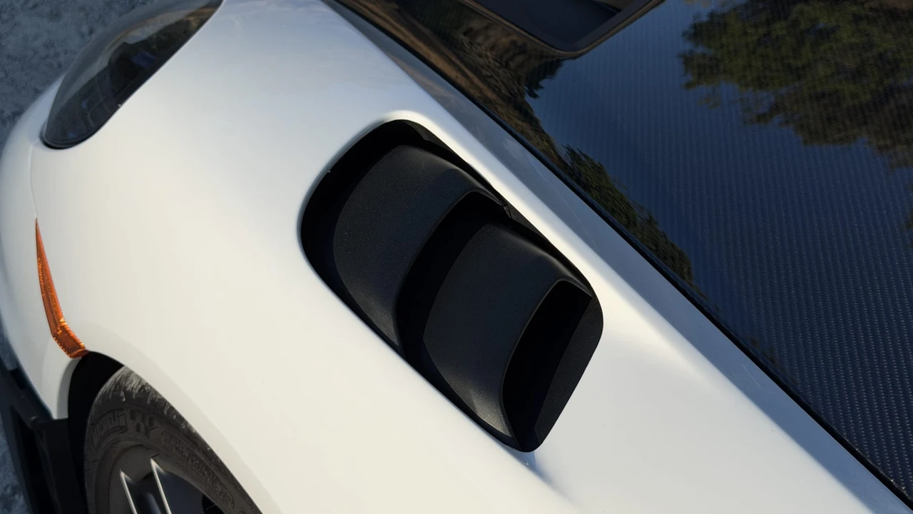 2025 Porsche 718 Boxster Spyder RS - Image 29 of 31