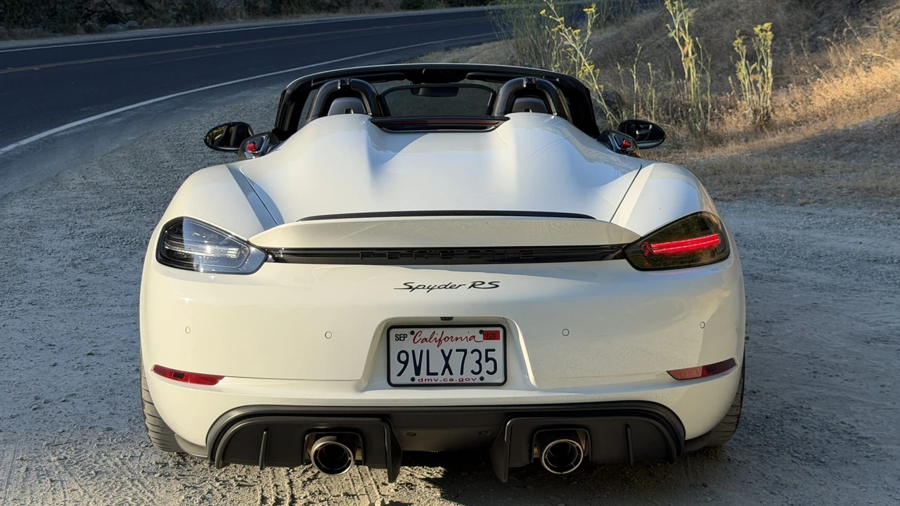 2025 Porsche 718 Boxster Spyder RS - Image 16 of 31