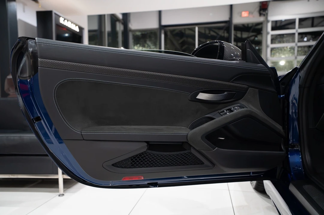 2025 Porsche 718 Boxster Spyder RS - Image 5 of 31