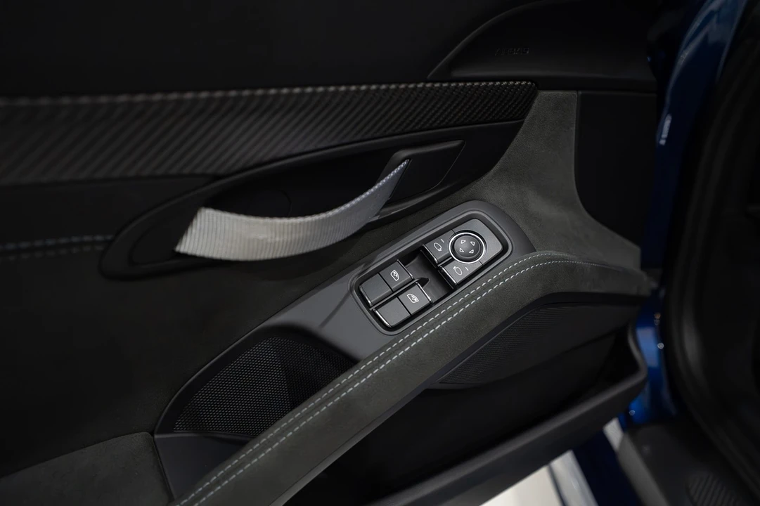 2025 Porsche 718 Boxster Spyder RS - Image 6 of 31