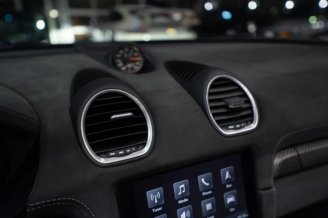 2025 Porsche 718 Boxster Spyder RS - Image 16 of 31