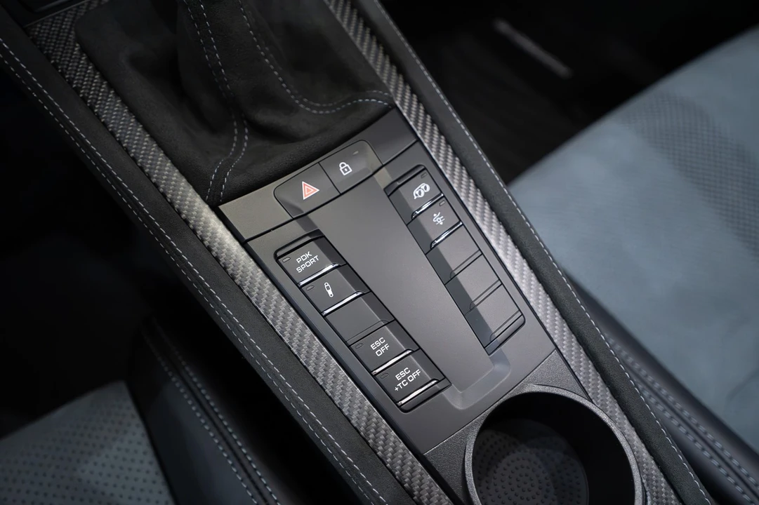 2025 Porsche 718 Boxster Spyder RS - Image 22 of 31