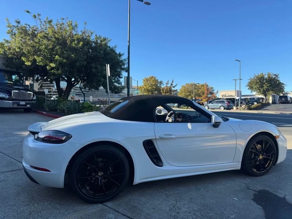 2025 Porsche 718 Boxster - Image 3 of 11