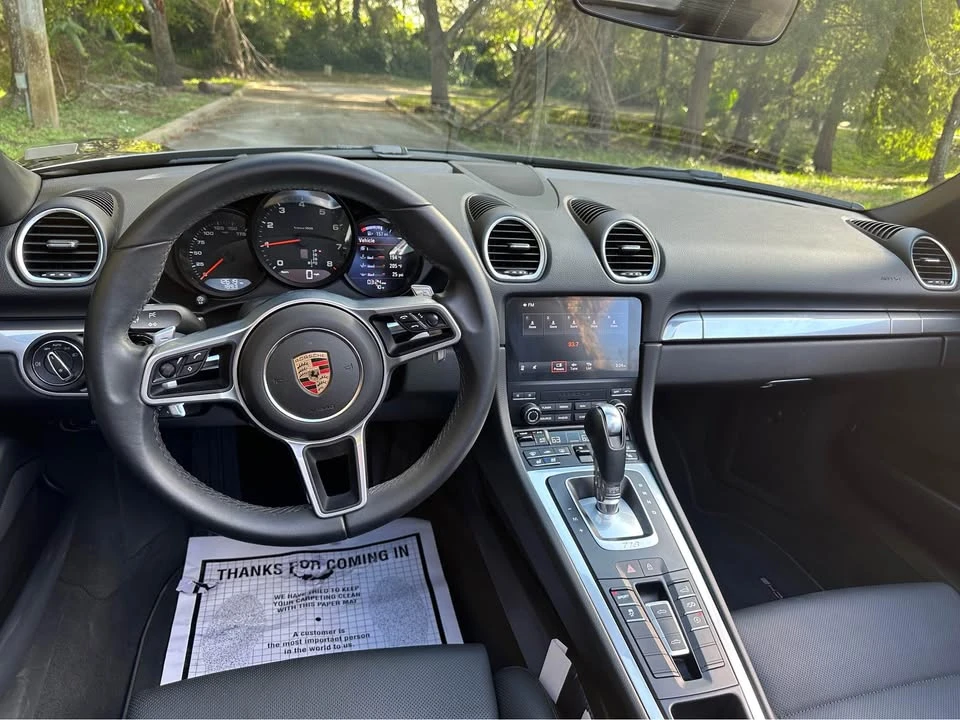 2025 Porsche 718 Boxster - Image 15 of 19