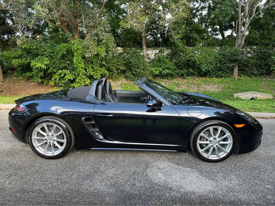 2025 Porsche 718 Boxster - Image 8 of 19