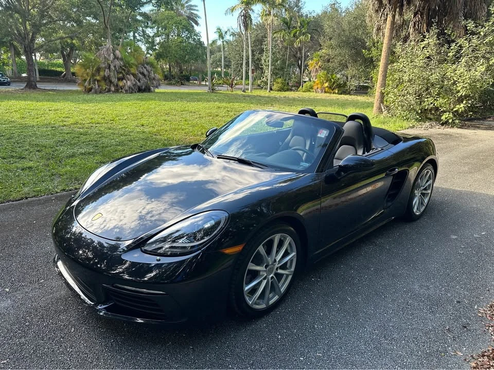 2025 Porsche 718 Boxster - Image 11 of 19