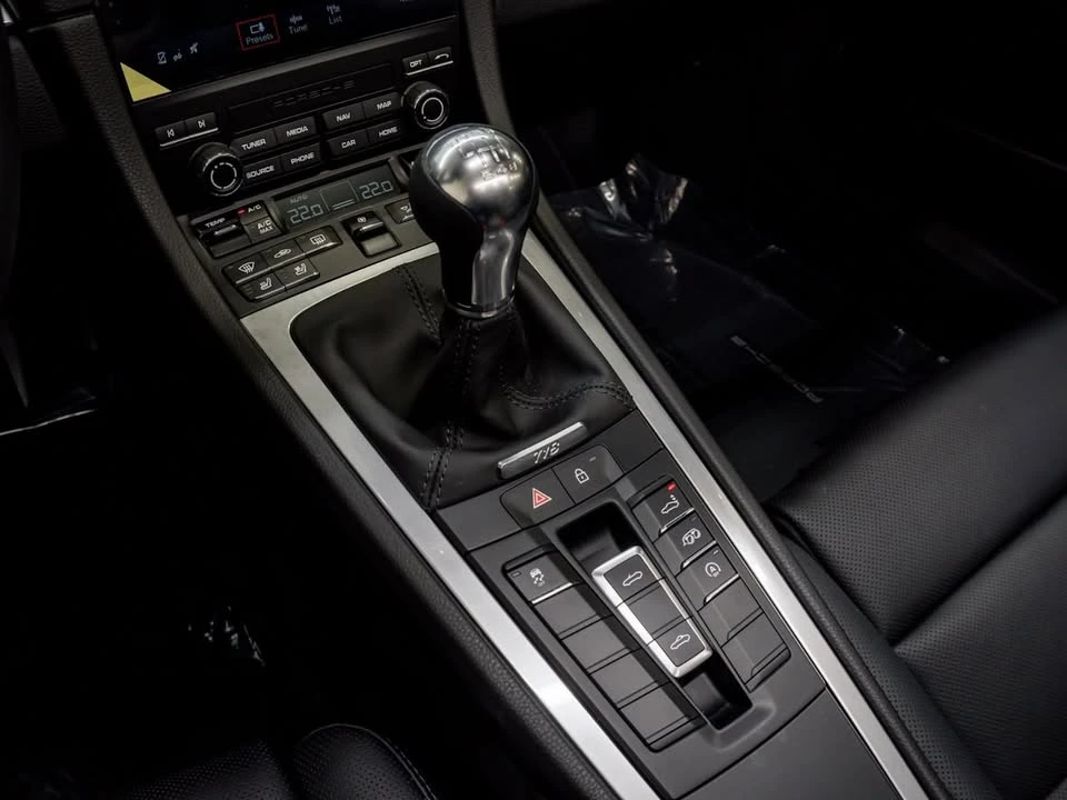 2025 Porsche 718 Boxster - Image 18 of 20