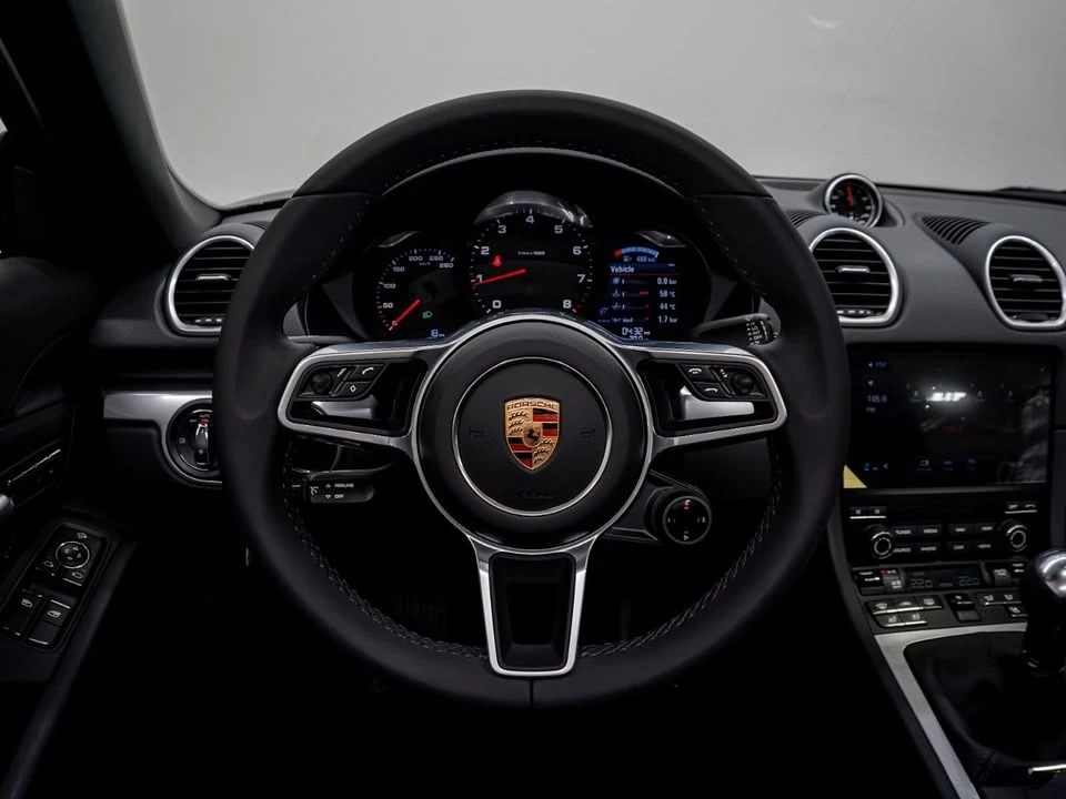 2025 Porsche 718 Boxster - Image 15 of 20
