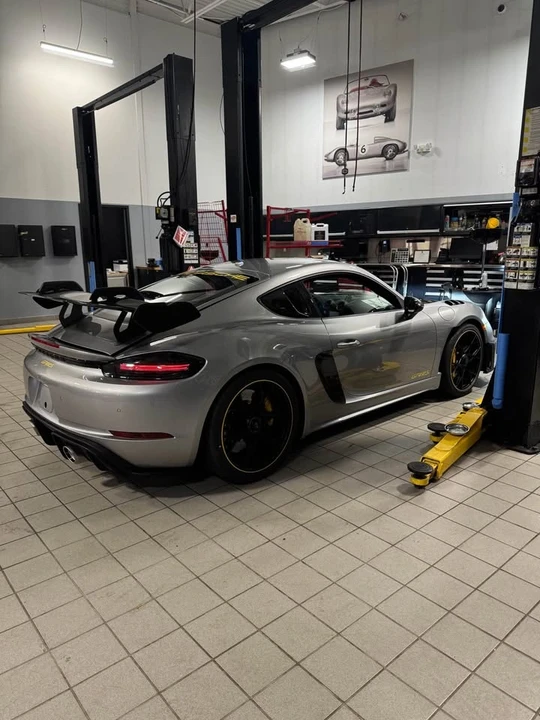 2025 Porsche 718 Cayman - Image 2 of 7