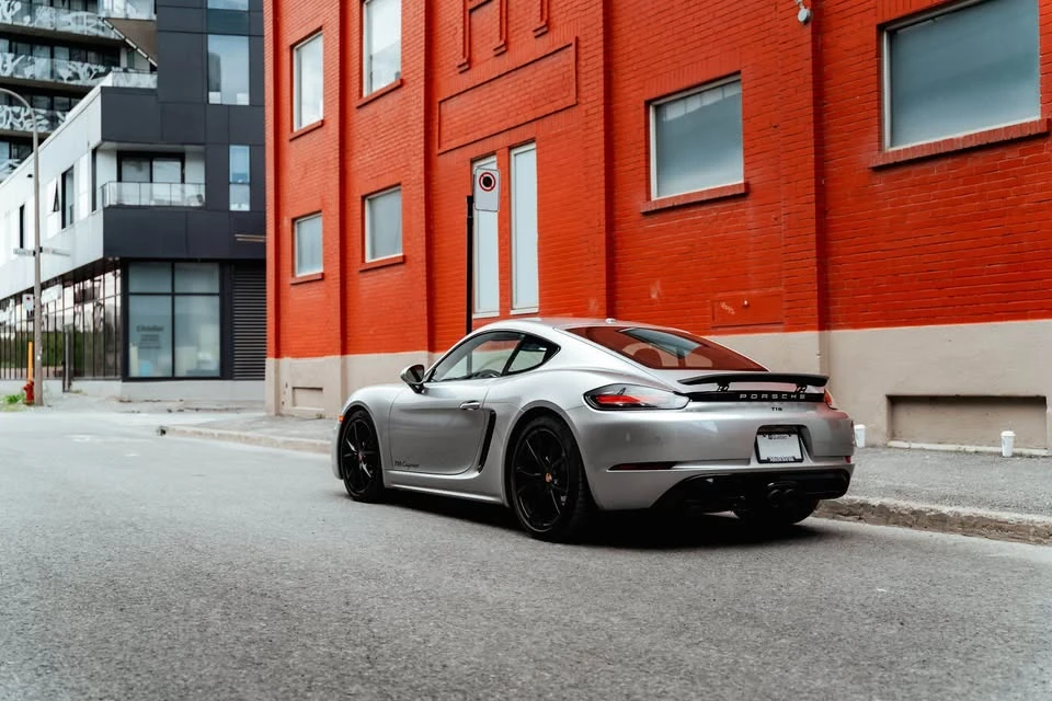 2025 Porsche 718 Cayman - Image 6 of 12